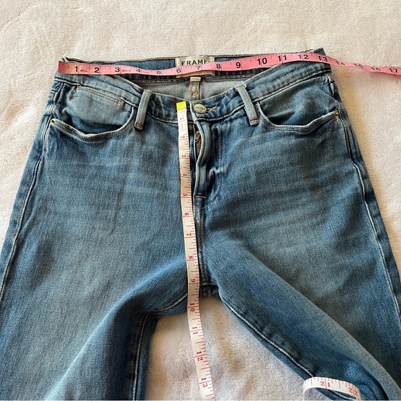 FRAME Le High Straight Jeans in Breakwater - Picture 6 of 7